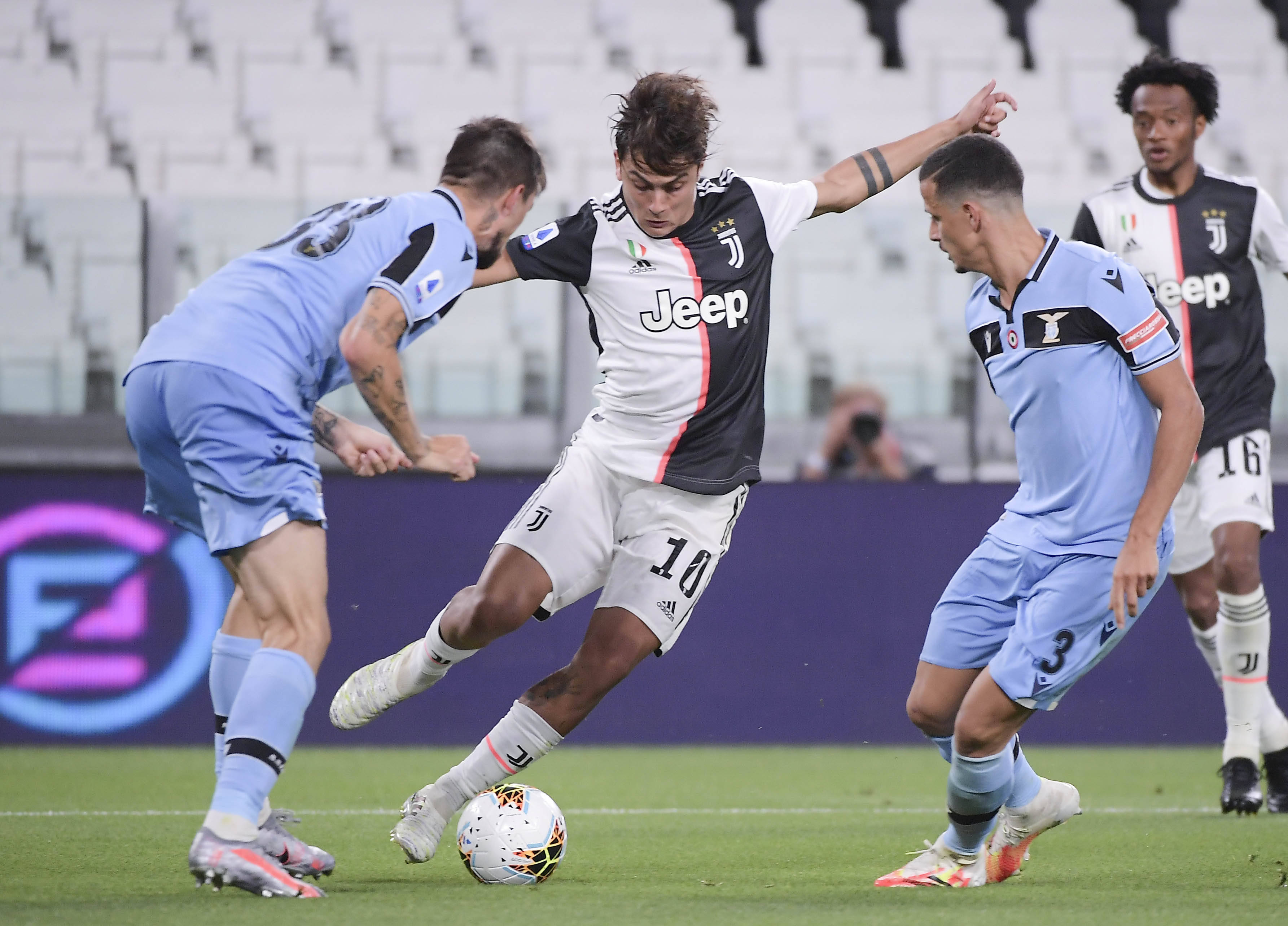 推到舞台中 推到舞台中